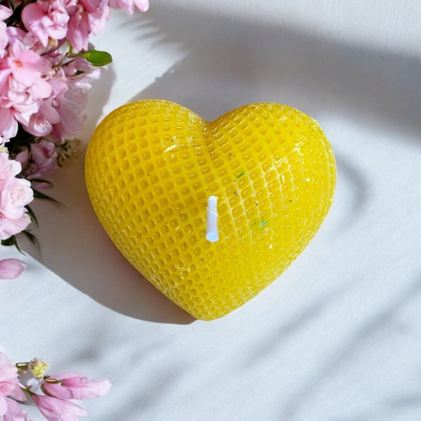 Small woven heart candle